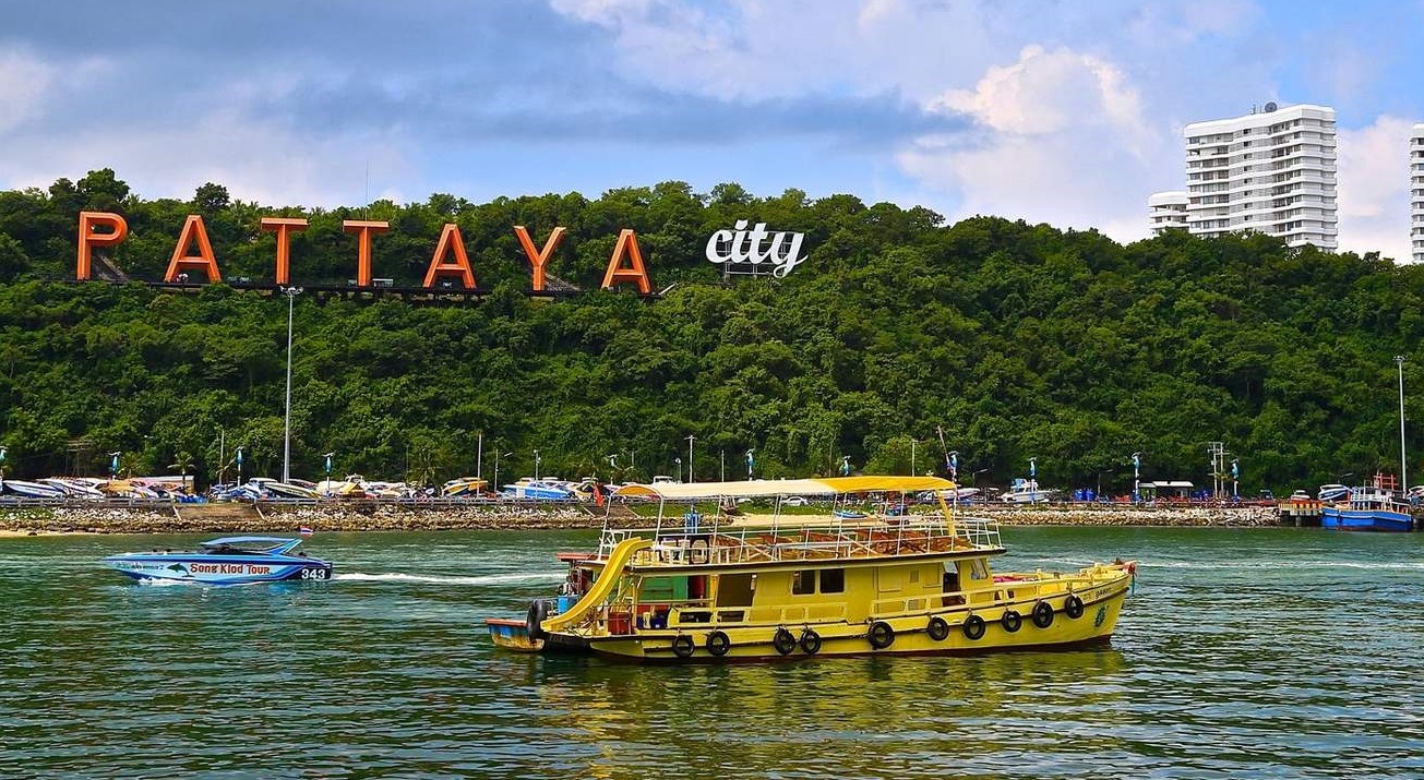 Pattaya 4 Days & 3 Nights 10320 ⭐⭐⭐ 3 Star Hotel